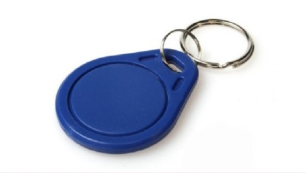 Колко често губите от поглед  ключовете на колата си? Бая, нали? Особено ако бързате, нямат намиране. Възможно е да прикрепите  ключодържател с аларма за намиране, свързан към смартфона . Ако сте на малко разстояние от обекта, има опция той да издаде звуков сигнал за по-лесно откриване. 

Ако сте далеч, можете да видите местоположението им директно на вашия смартфон, като отклонението зависи от множество фактори. Безценна джаджа, цената е до 40 лева. 